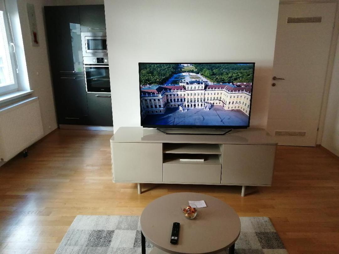 Apartment Tesla Βιέννη Εξωτερικό φωτογραφία