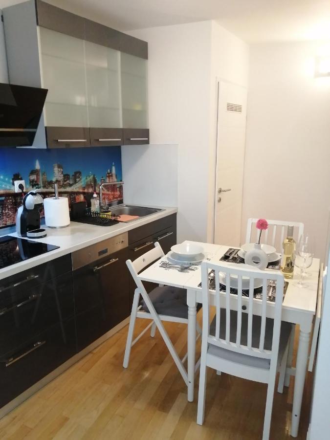 Apartment Tesla Βιέννη Εξωτερικό φωτογραφία